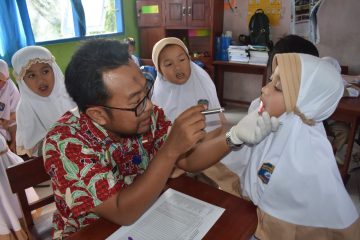 ckg-sekolah-resmi-bergulir-pemerintah-periksa-kesehatan-fisik-dan-mental-siswa-dari-sd-hingga-sma